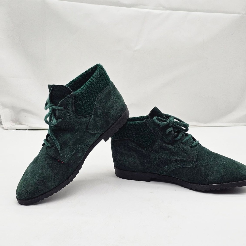 Carriage Court Ankle Boots Women Size 10 Green Suede Knit Collar Lug